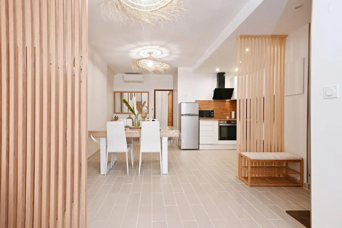 Apartment Logement Classe, Entierement Neuf Pres Du Port La Ciotat