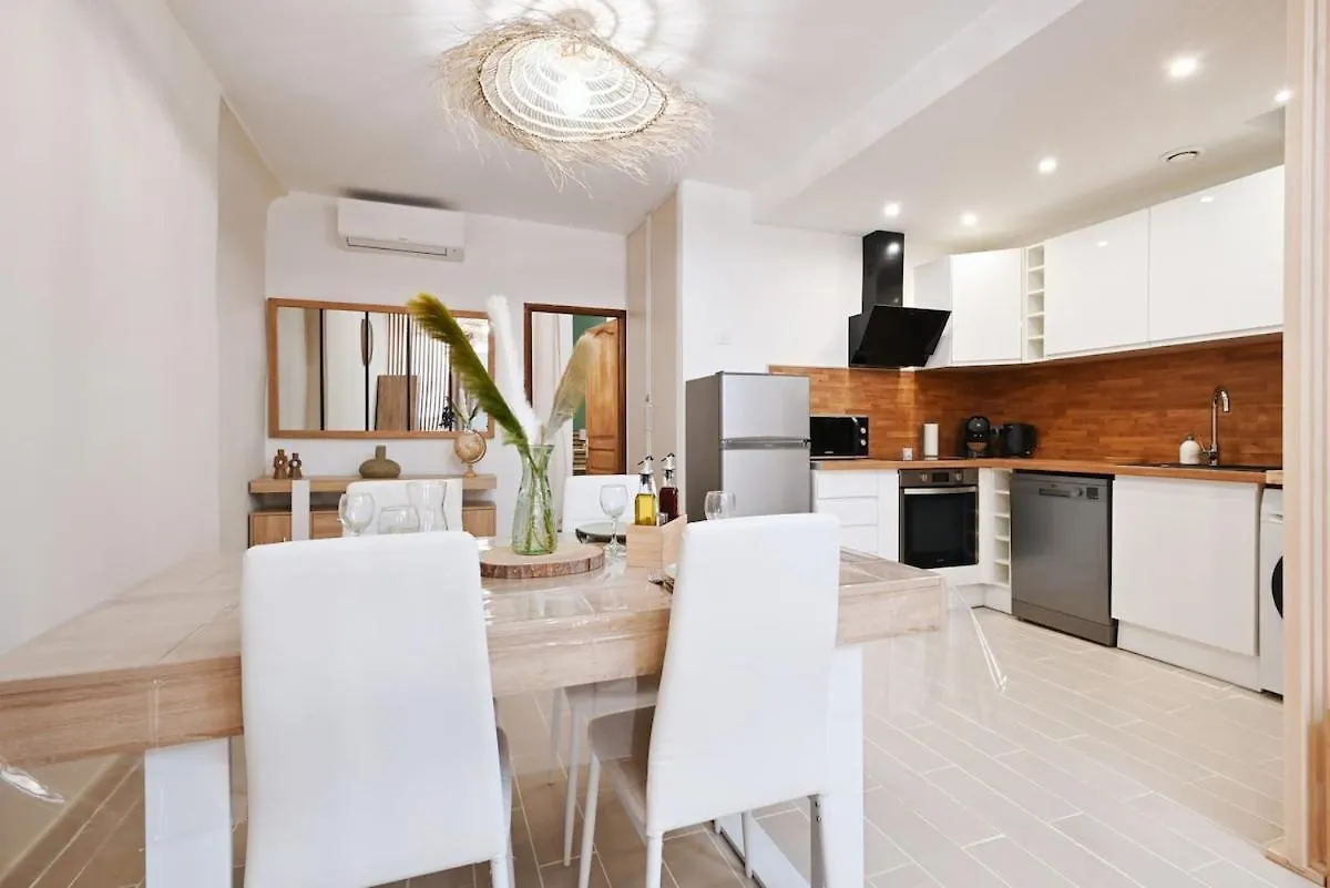 Apartment Logement Classe, Entierement Neuf Pres Du Port La Ciotat