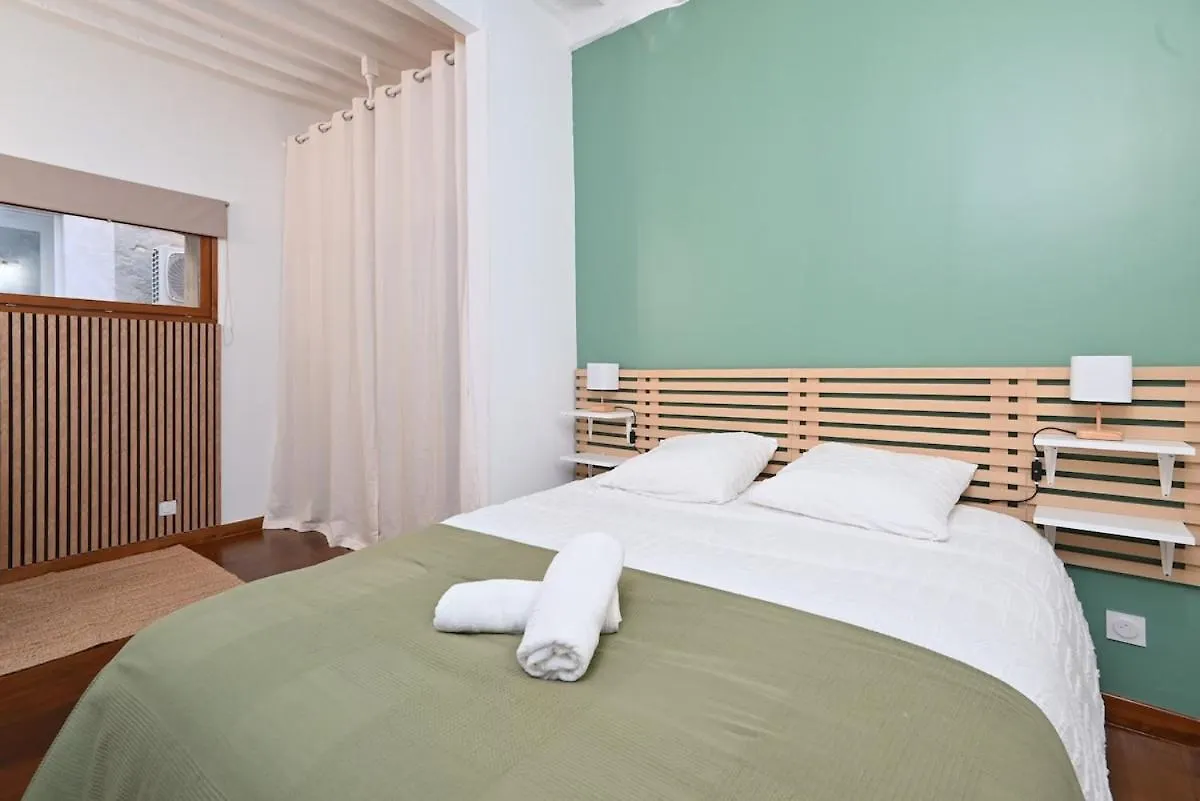 Logement Classe, Entierement Neuf Pres Du Port La Ciotat 0*,