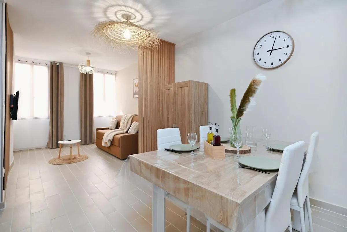 Logement Classe, Entierement Neuf Pres Du Port La Ciotat