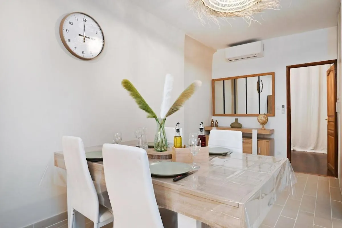 Logement Classe, Entierement Neuf Pres Du Port La Ciotat