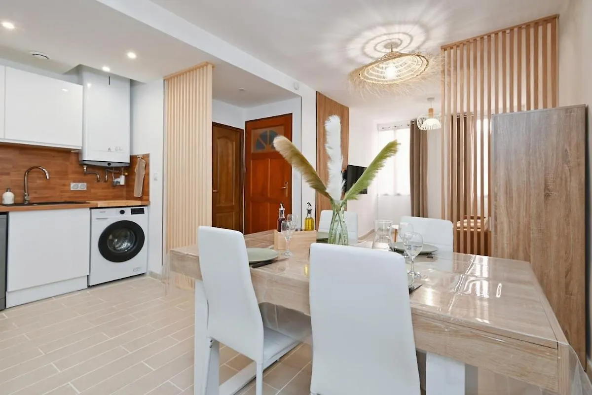 Logement Classe, Entierement Neuf Pres Du Port La Ciotat 0*,  France