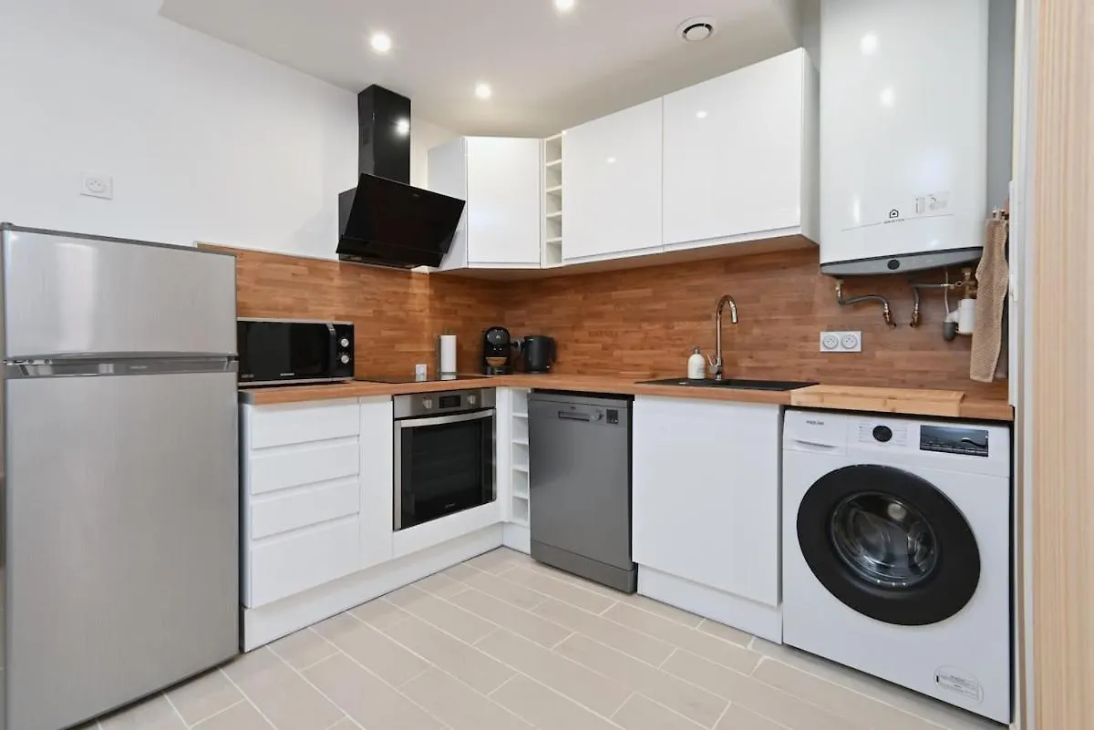Logement Classe, Entierement Neuf Pres Du Port La Ciotat Apartment