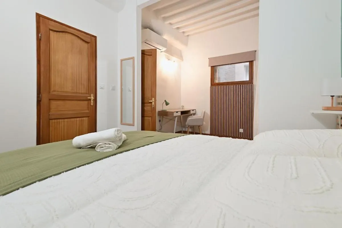 Logement Classe, Entierement Neuf Pres Du Port La Ciotat